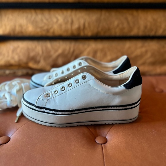 Joie Danbis Platform Sneakers - Picture 6 of 10